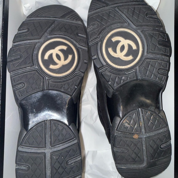 CHANEL black sneakers - Picture 2 of 11